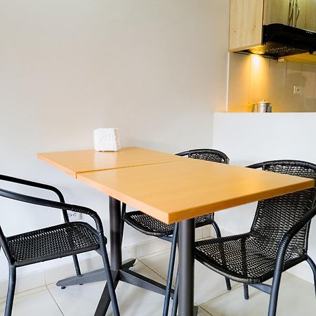 Hostal - Dona Elva A 15 Min Del Aeropuerto 리오네그로 외부 사진