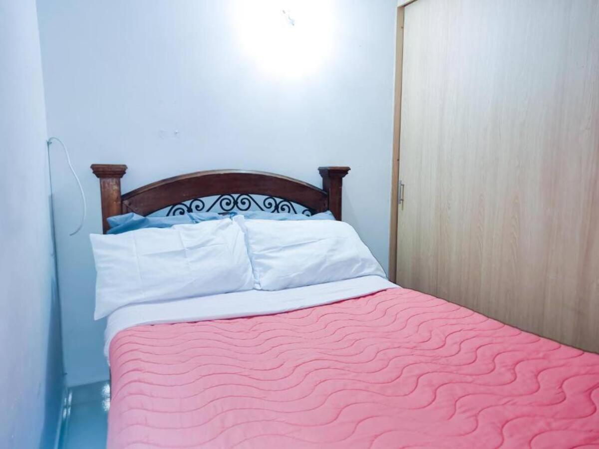 Hostal - Dona Elva A 15 Min Del Aeropuerto 리오네그로 외부 사진
